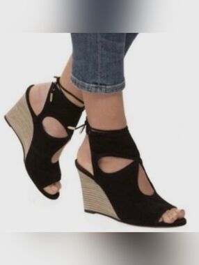 AQUAZZURA Black Suede Cut-out Wedge w/Heel Tie, Size 39